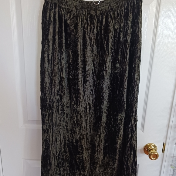 White Stag Full Length Crushed Velvet hunter green maxi Skirt size 4/6 - Picture 6 of 6
